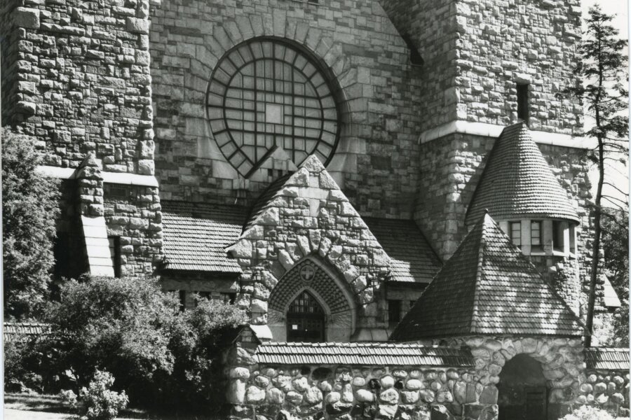 Lars Sonck: Cathédrale de Tampere (Chrám v Tampere), 1902-1906 (foto Havas Helsinki)